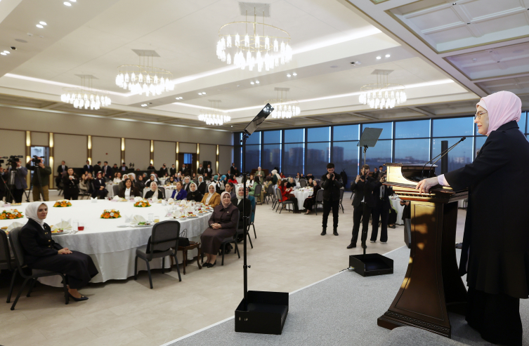 Emine Erdoğan: AK Parti Kadın Kollarının başarısı emsalsizdir, tarihidir