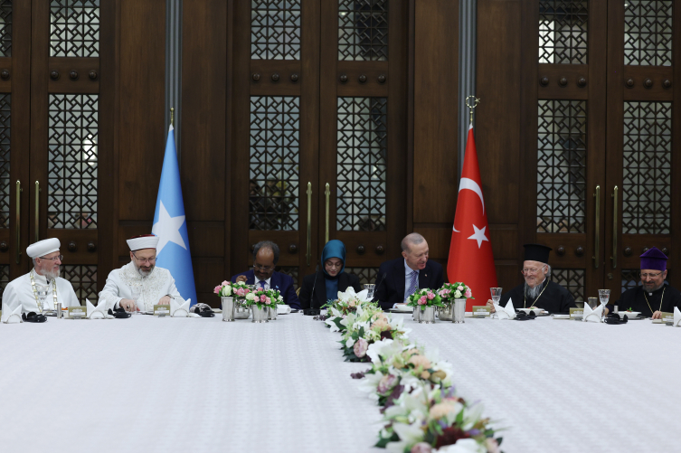 Cumhurbaşkanı Erdoğan: Toplumsal gerilimleri ülkemize taşımak isteyenlere fırsat vermeyeceğiz