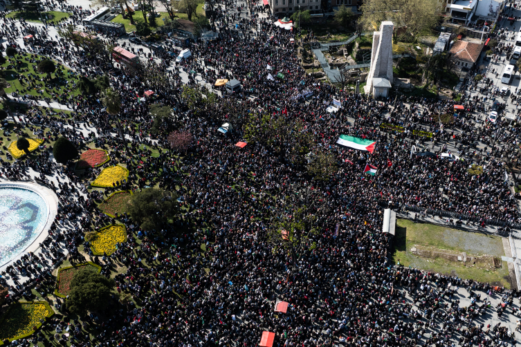 İstanbul Gazze için ayakta