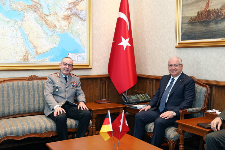 Milli Savunma Bakanı Güler Almanya Genelkurmay Başkanı'nı kabul etti