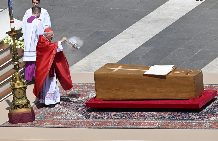 Papa Franciscus için cenaze töreni düzenlendi