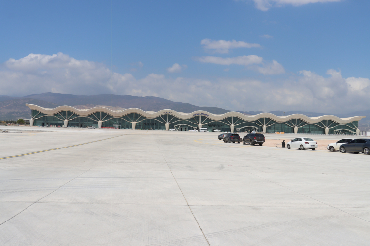 Onarımı süren Hatay Havalimanı 1 Eylül'de uçuşlara açılacak