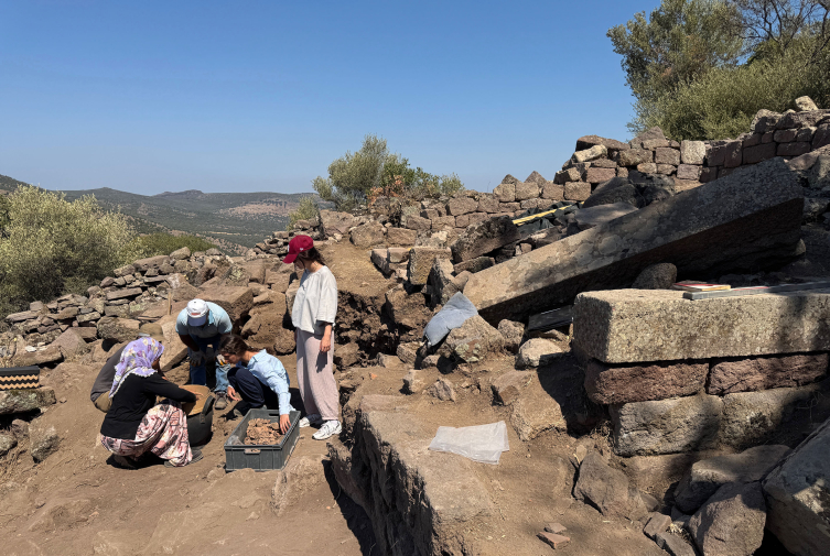 Aigai Antik Kenti'nde Demeter'e adanmış tapınak gün yüzüne çıkarılıyor