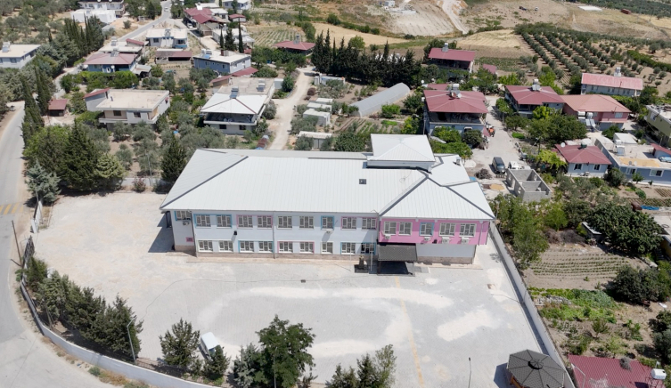 Hatay ve Adana'da asrın felaketinin ardından 234 yeni okul inşa edildi