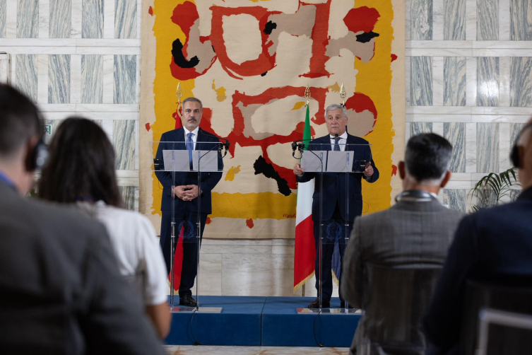 Bakan Fidan: Katar saldırısı Netanyahu'ya göz yumanların uyanmasını sağlamalıdır