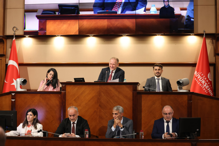 İstanbul'da toplu taşımaya ve otopark ücretlerine zam