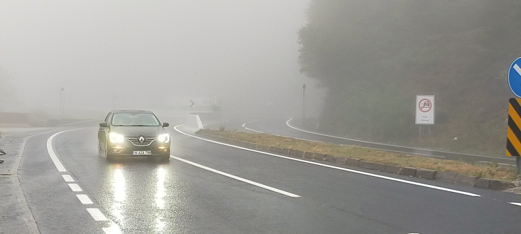 Bolu Dağı'nda sis etkili oldu