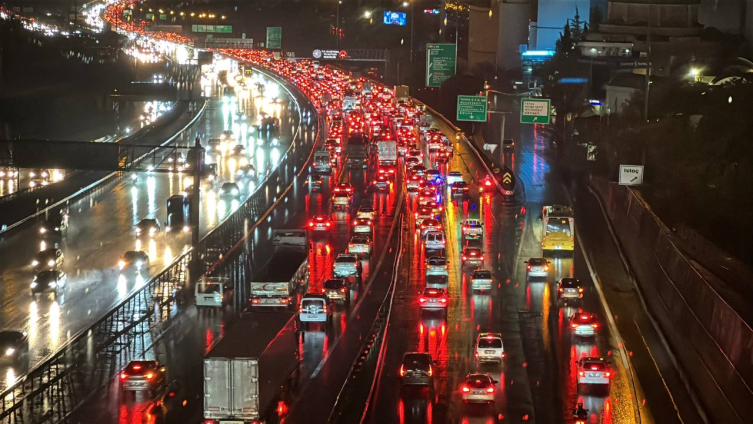 İstanbul'da sağanak etkili oldu