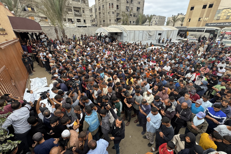 Katil İsrail, Gazze’de 12 saatten az bir sürede 35’i çocuk 100’den fazla kişiyi öldürdü