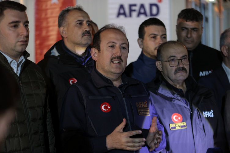 AFAD Başkanı Pehlivan: İlk etapta 100 konteyner getirdik