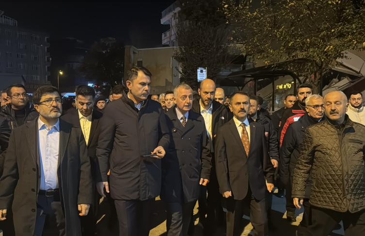 Bakan Kurum: 16 binamızı tahliye ettik