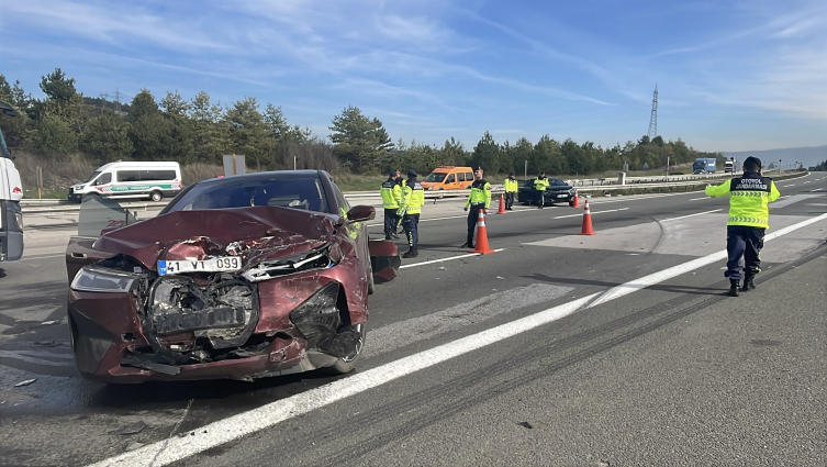 Anadolu Otoyolu’nda iki otomobil çarpıştı: 1 ölü