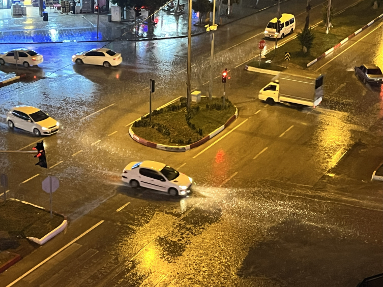 Antalya’da sağanak etkili oldu