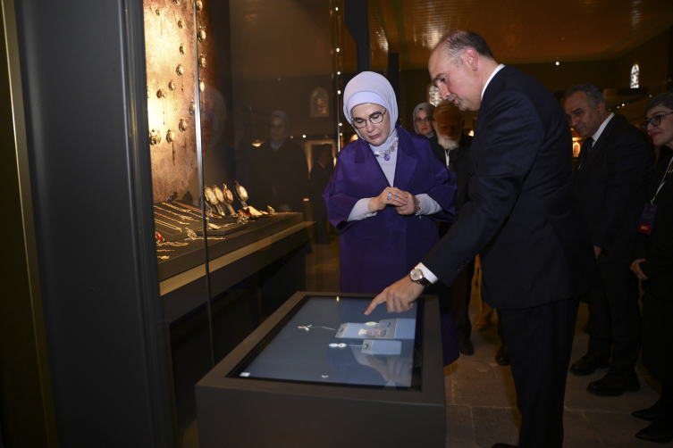 Emine Erdoğan, Topkapı Sarayı Saat Müzesi'nin açılışına katıldı