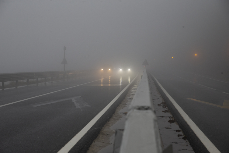 Bolu Dağı geçişinde sağanak ve sis etkili oldu
