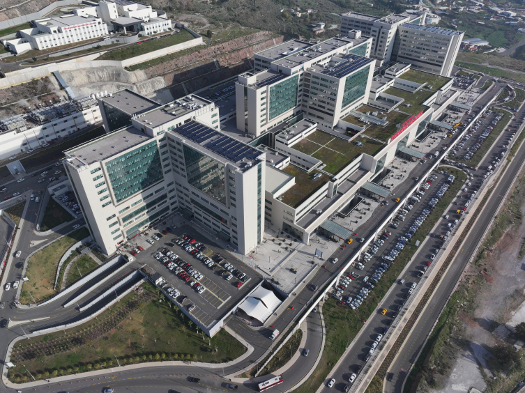 İzmir Şehir Hastanesi 8 milyon hastaya sağlık hizmeti sundu