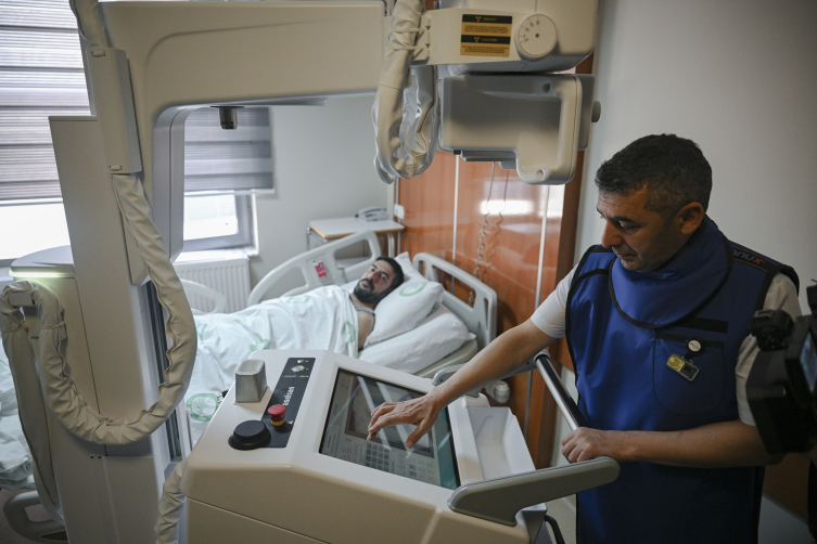 Yerli mobil röntgen cihazı Ankara'da hizmete sunuldu