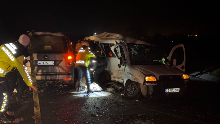 Mardin'de zincirleme trafik kazası: 4 ölü, 5 yaralı