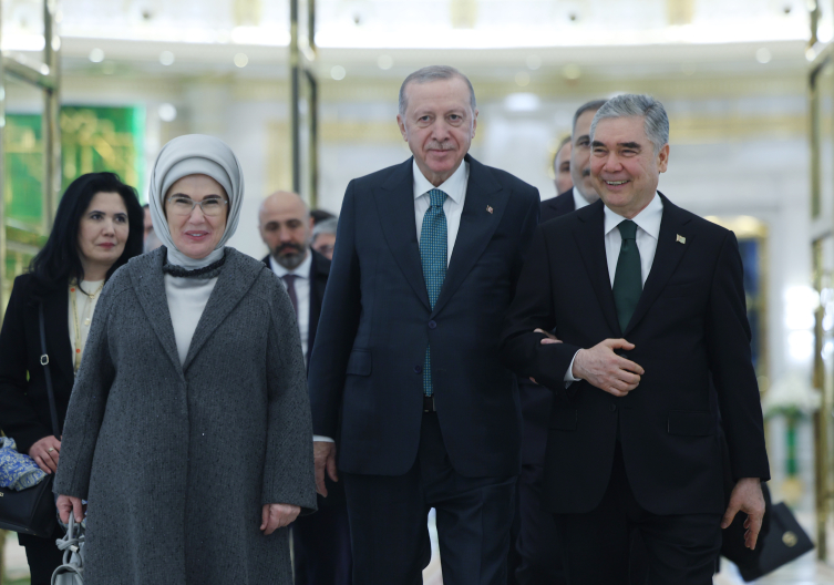 Cumhurbaşkanı Erdoğan Türkmenistan'da