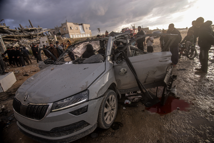 Katil İsrail'in düzenlediği saldırıda 4 Filistinli hayatını kaybetti