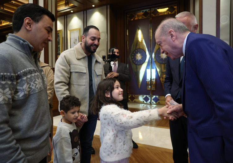 Cumhurbaşkanı Erdoğan, Filistinli Receb'in aile fertlerini kabul etti