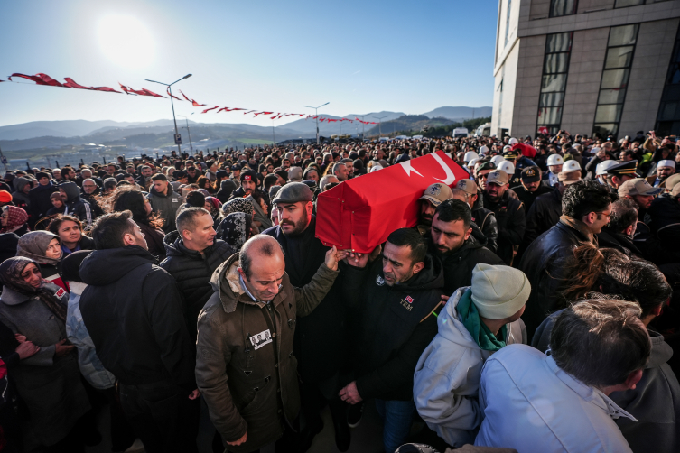 Yalova'da şehitlerimiz için tören düzenlendi