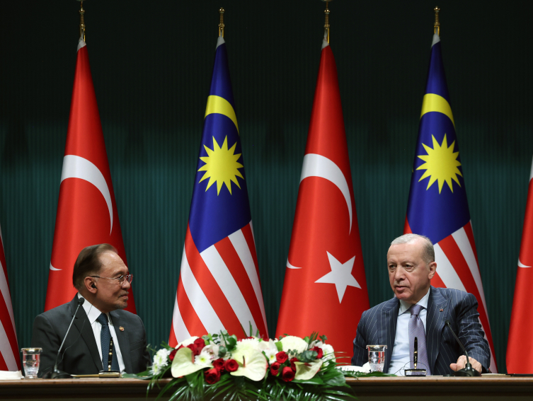 Cumhurbaşkanı Erdoğan: Malezya ile ticaret hedefimiz 10 milyar dolar