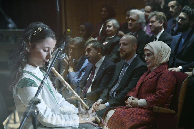 Emine Erdoğan: Sanat yaşadıkça insanlara dokundukça dünya da güzelleşir