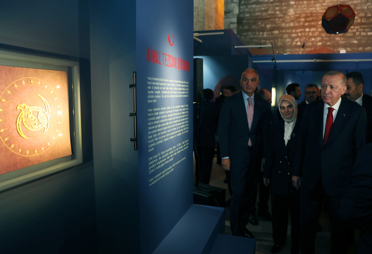 Cumhurbaşkanı Erdoğan Hane İslam Eserleri Sergisi’nin açılışını yaptı