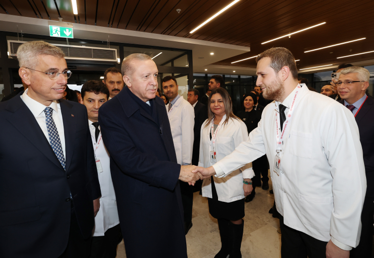 Aydın Şehir Hastanesi hizmete açıldı