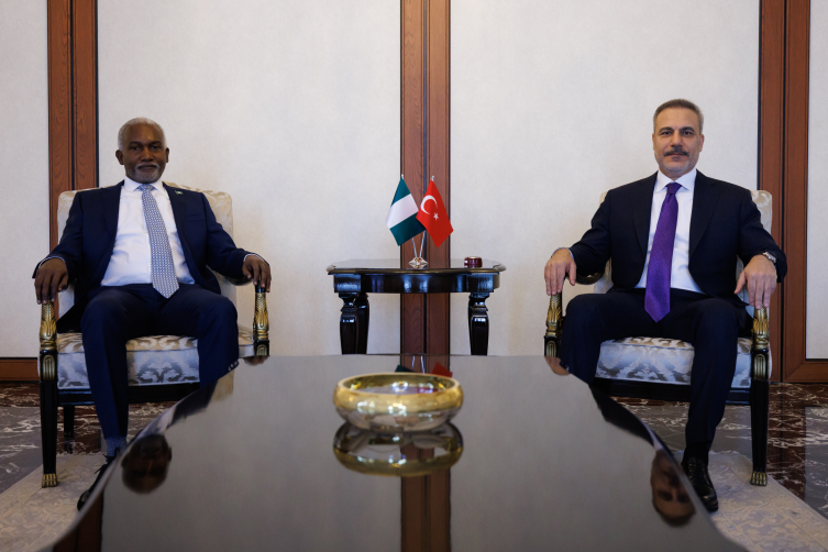 Dışişleri Bakanı Fidan Nijeryalı mevkidaşı ile görüştü