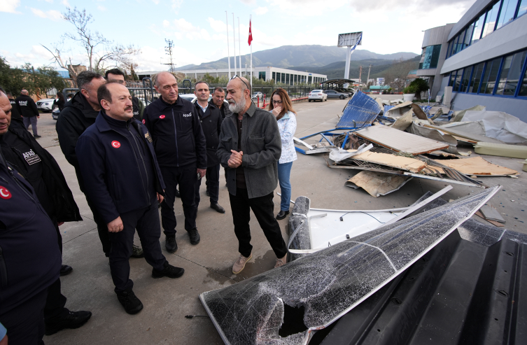 AFAD Başkanı Pehlivan: İzmir'de 112'ye gelen 577 ihbarın tamamına müdahale ettik
