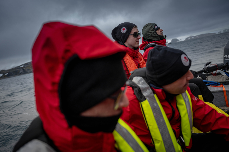 Türk bilim ekibi Antarktika'da: 14 bilimsel proje hayata geçirilecek