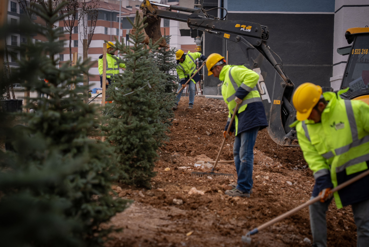 Asrın inşasında 200 bin kişi sahada görev yaptı