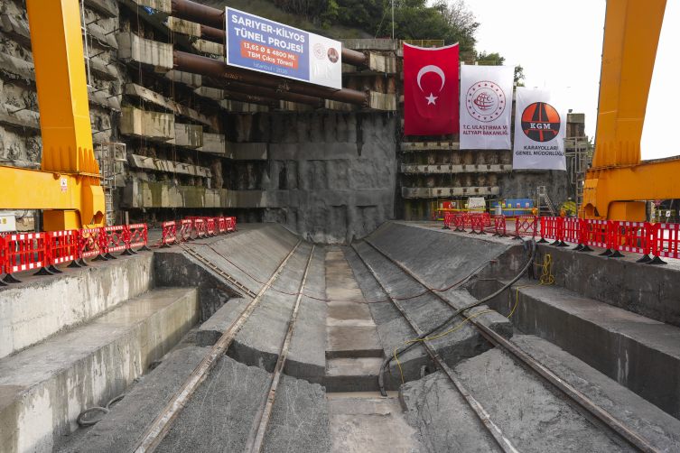 Bakan Uraloğlu: İstanbul'un kuzeyindeki ulaşım kökten değişecek