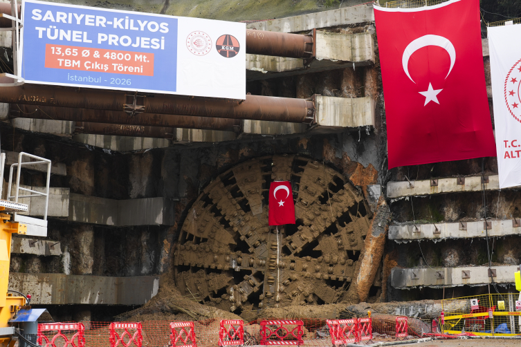 Bakan Uraloğlu: İstanbul'un kuzeyindeki ulaşım kökten değişecek