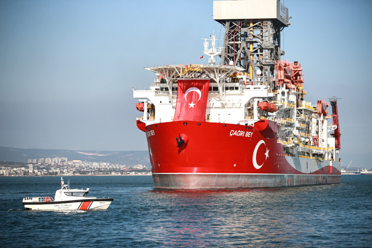 Çağrı Bey sondaj gemisi Somali yolunda