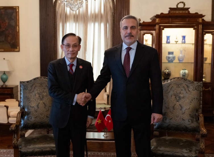 Hakan Fidan'dan ABD'de diplomasi trafiği