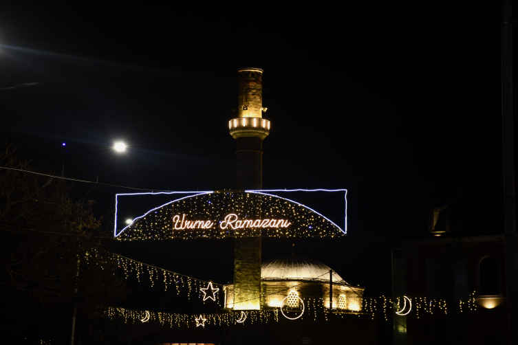 Kosova ramazan vesilesiyle süslendi