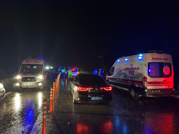 Balıkesir'de F-16 uçağı düştü: Pilot şehit oldu