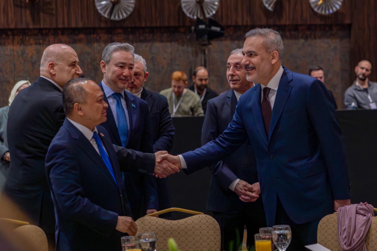 Bakan Fidan, İİT üyesi ve gözlemcisi ülkelerin büyükelçileriyle bir araya geldi