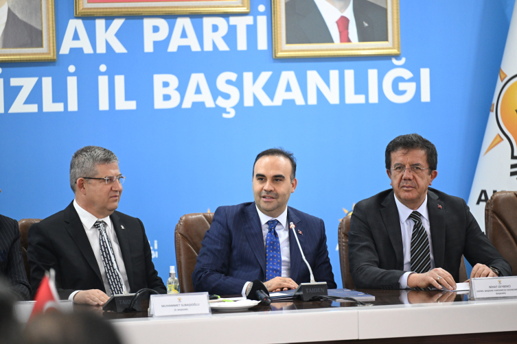 Bakan Kacır: 2 bin kilometre menzilli füzeler geliştiriyoruz