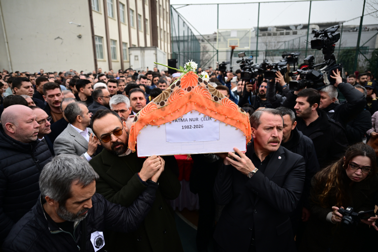 Fatma Nur öğretmen için okulunda tören düzenlendi