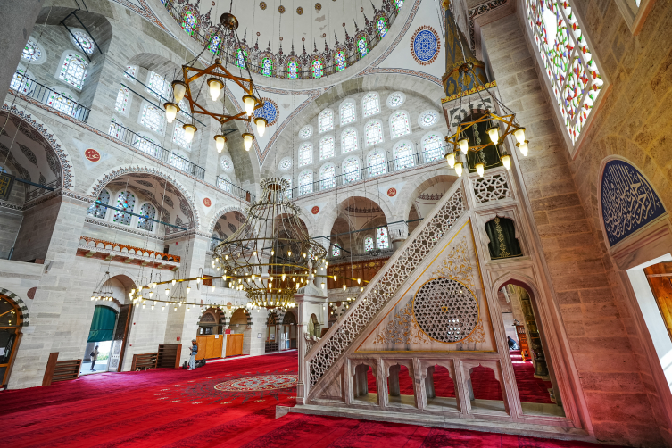 Yeditepe'nin en yükseğinde: Edirnekapı Mihrimah Sultan Camiii