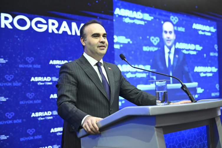 Bakan Kacır: Bu coğrafyada güçlü olmak zorundayız