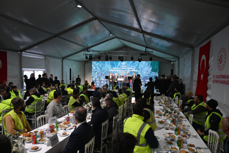 Halkalı-Kapıkule hızlı tren hattı ile seyehat süresinin 1,5 saate düşürülmesi planlanıyor