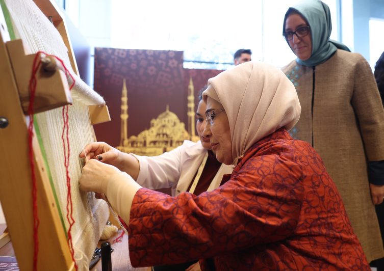 Emine Erdoğan 'AK Parti İstanbul Kadın Kolları ile Vefa İftarı' programına katıldı