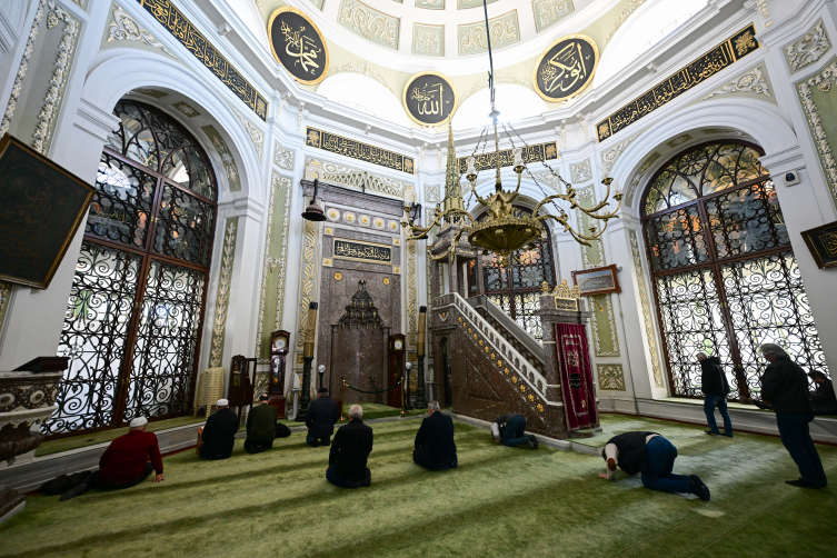 Hırka-i Şerif'in muhafaza edildiği cami: Hırka-i Şerif Camii