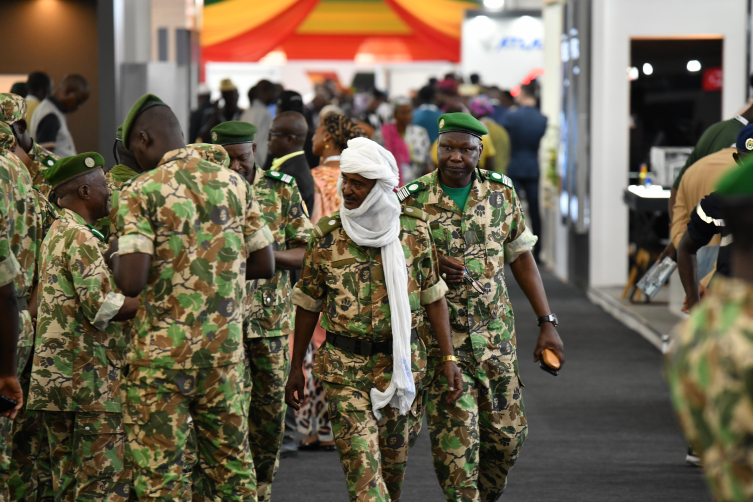 'Terör koridorundan' stratejik savunma sanayi buluşmasına