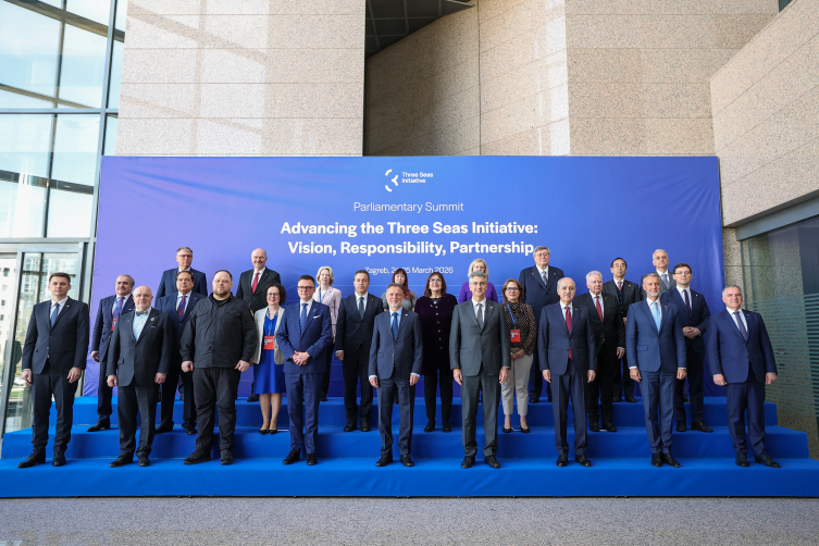 TBMM Başkanı Kurtulmuş: Orta Doğu'da yaşanan insani trajedi karşısında kayıtsız kalmamız mümkün değil